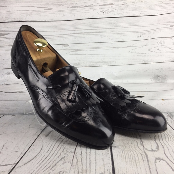 Salvatore Ferragamo Mens Wingtip Loafer 